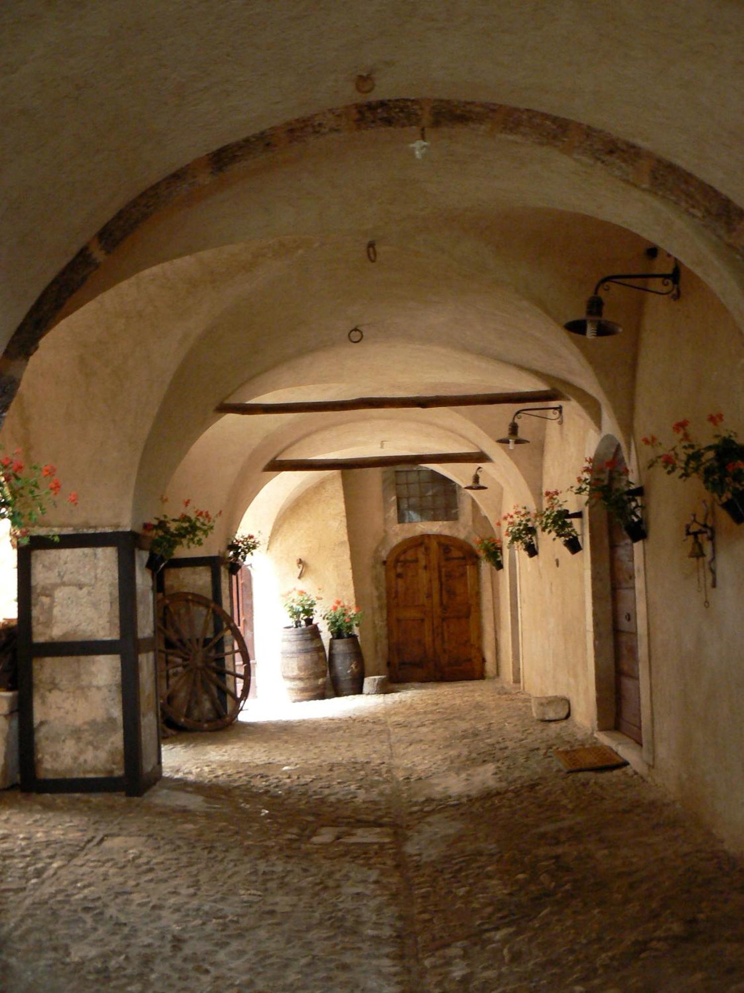 Residence Il Palazzo Santo Stefano Di Sessanio Buitenkant foto