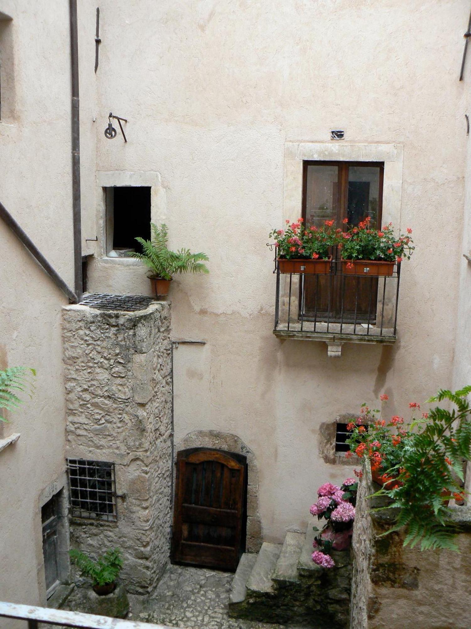 Residence Il Palazzo Santo Stefano Di Sessanio Buitenkant foto